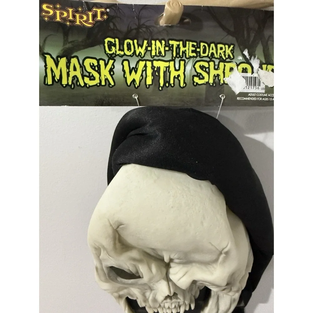 VTG‎ Glow In The Dart Ghostface Unlimited Mask With Shroud Spirit B